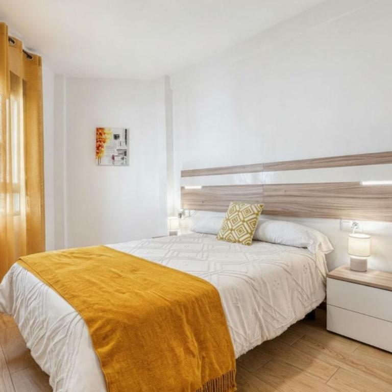 Alojamiento entero, centro de Córdoba con cochera - Three-Bedroom Apartment - 22