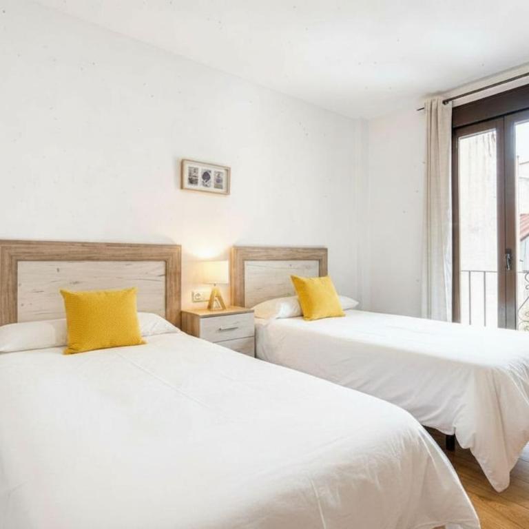 Alojamiento entero, centro de Córdoba con cochera - Three-Bedroom Apartment - 20