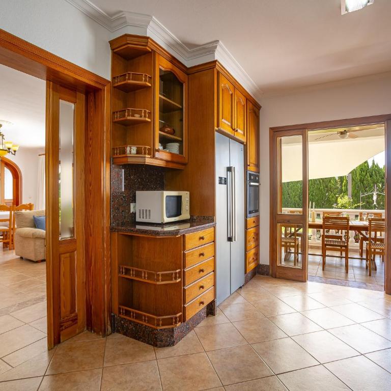 Chic 12-Guest Villa with Pool in Ibiza - Villa de 6 dormitorios - 20