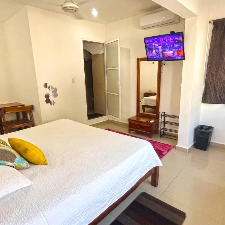 Casa Amaya - King Room - 3