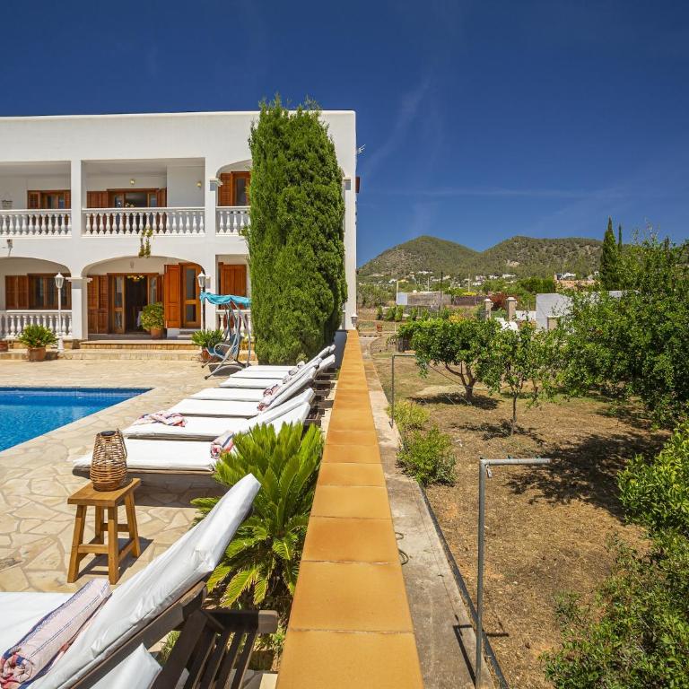 Chic 12-Guest Villa with Pool in Ibiza - Villa de 6 dormitorios - 2