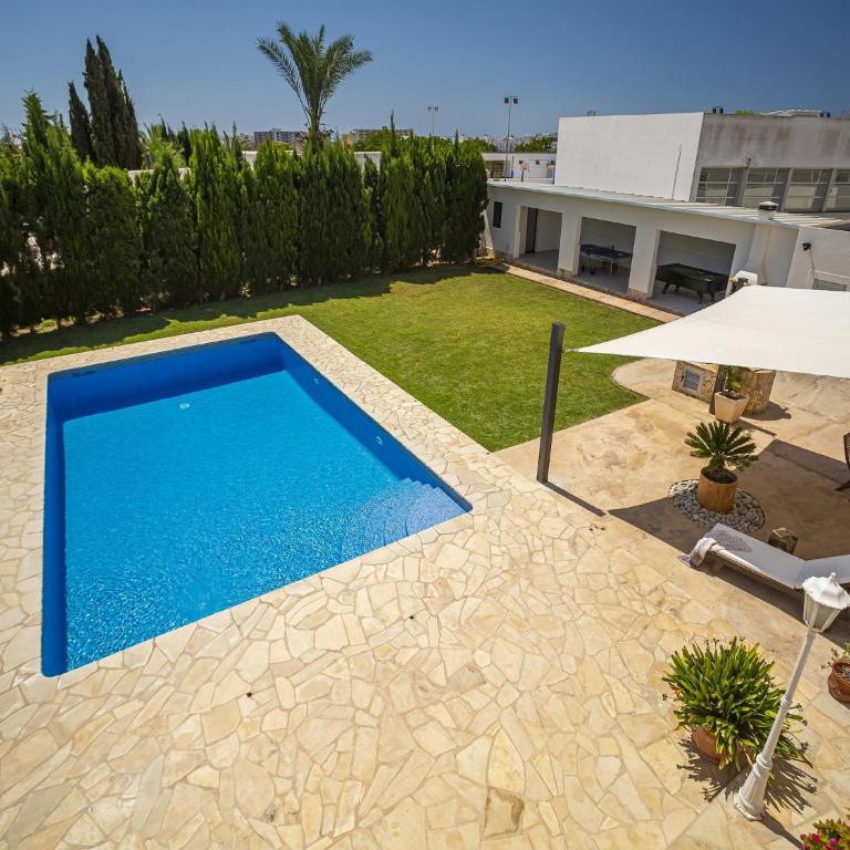 Chic 12-Guest Villa with Pool in Ibiza - Villa de 6 dormitorios - 8