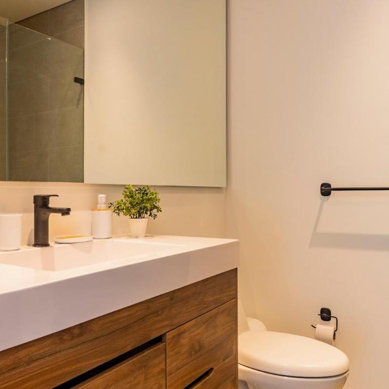 Apto moderno a pasos de la playa Rodadero - One-Bedroom Apartment - 16