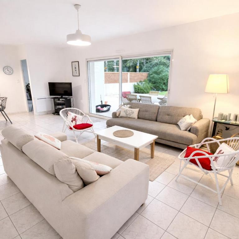 Grande maison près du phare avec Wi-Fi, animaux admis, parking, proche plage pour 8 personnes - FR-1-22-375 - Casa - 4