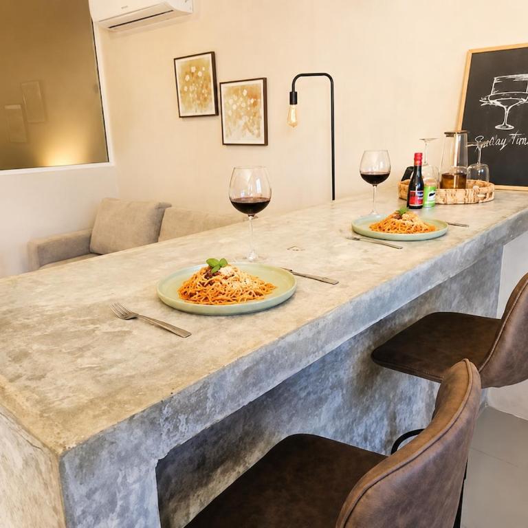 Modern Apt near US Consulate y Siglo XXI - Two-Bedroom Apartment - 48