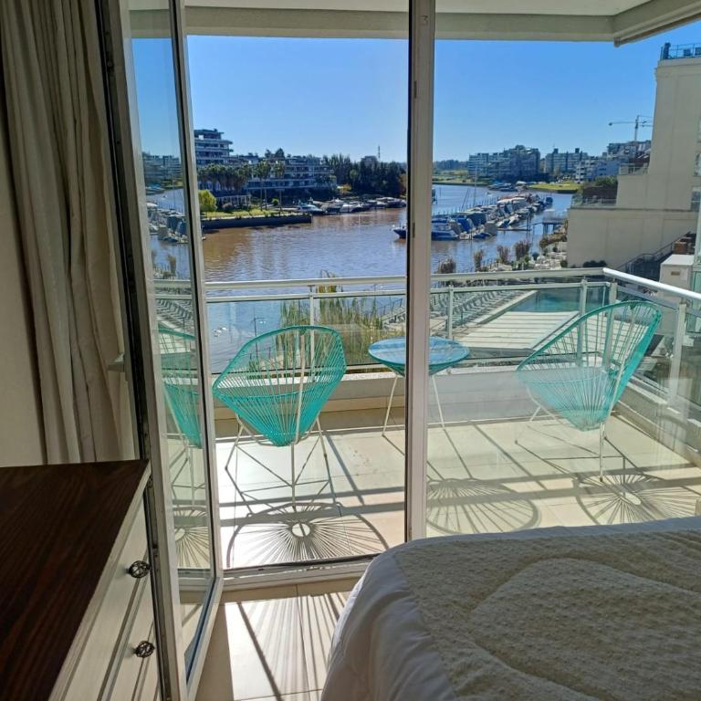 DEPARTAMENTO CONDOMINIO BAHIA GRANDE NORDELTA , TIGRE , CON BALCÓN Y VISTA A LA Bahia , piscina exterior opcional arancelada - Apartamento con vistas al mar - 21