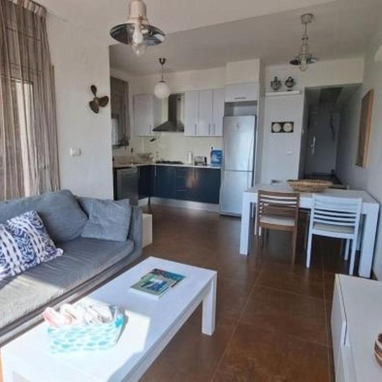 Apartamento reformado con jardín y terraza frente al mar en Cap Ras, cerca de Llançà, acepta mascotas - ES-170-29 - Apartamento - 4