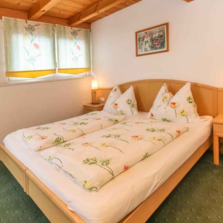 Alpenhotel Tauernstüberl - Suite mit 2 Schlafzimmern und Balkon - 4
