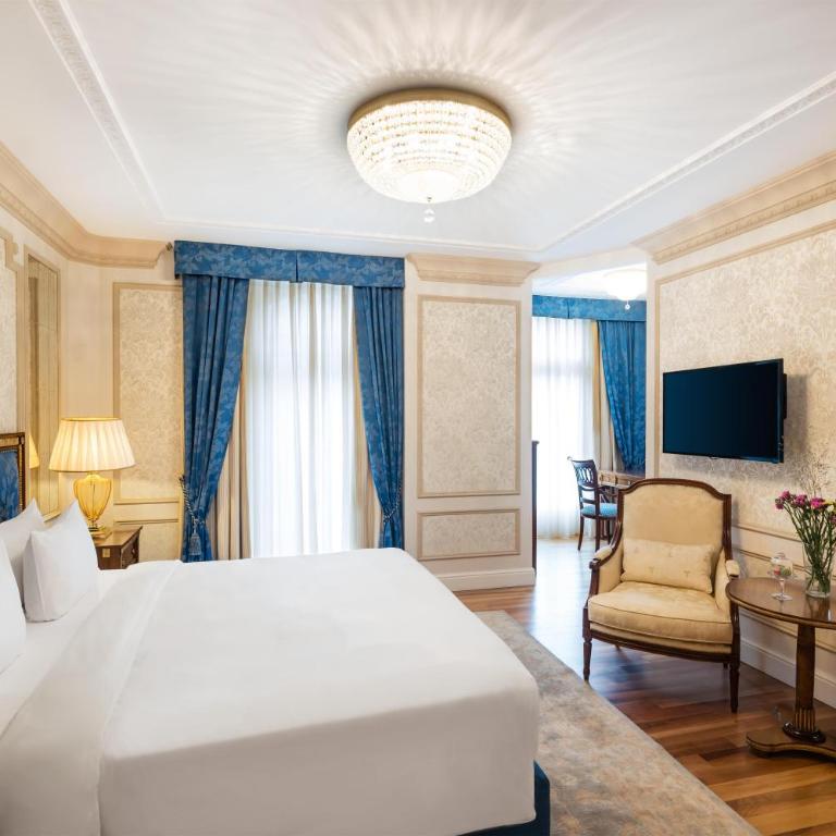 Hotel Flüela Davos - The Unbound Collection by Hyatt - Premium Zimmer mit Kingsize-Bett - 1