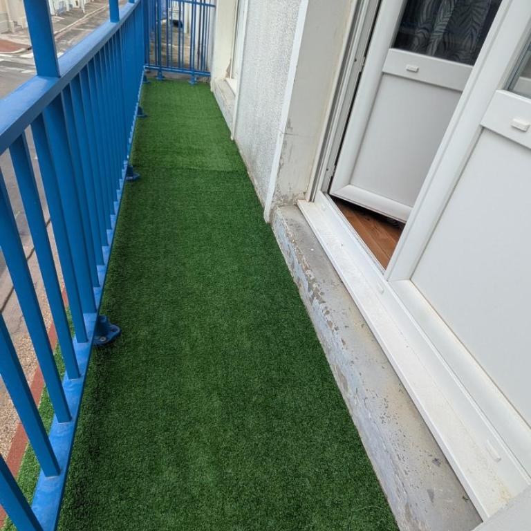 Le Saint-Georges - One-Bedroom Apartment - 12