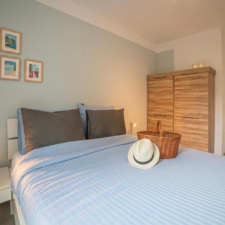 Casa-Jardin Secret: Apt climatisé avec piscine - Three-Bedroom Apartment - 6