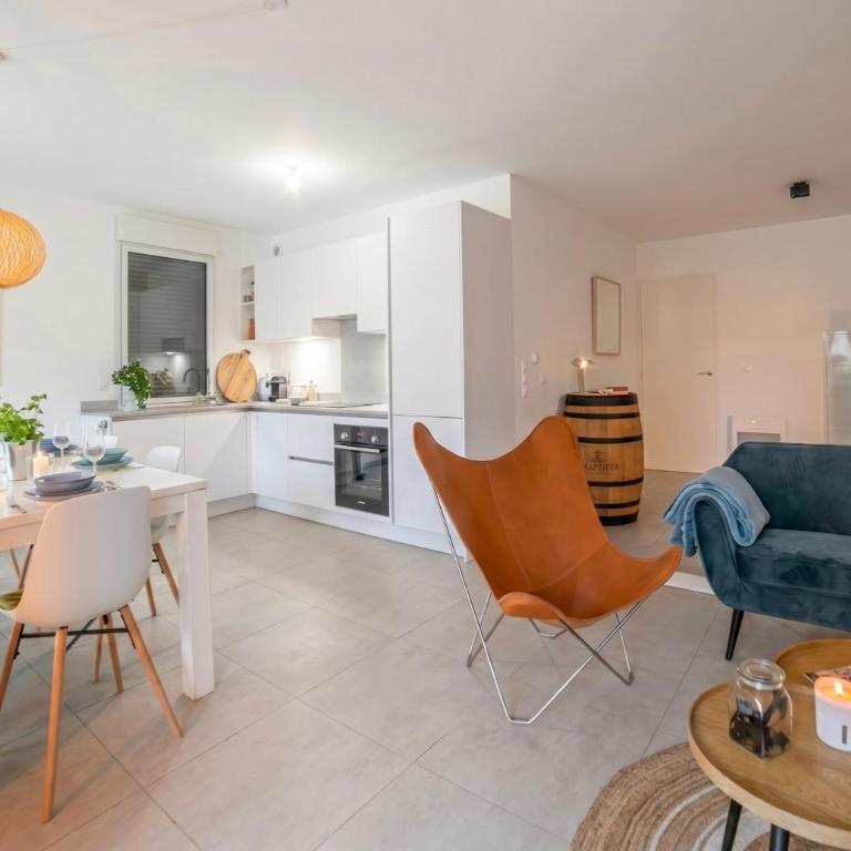 Casa-Jardin Secret: Apt climatisé avec piscine - Three-Bedroom Apartment - 3