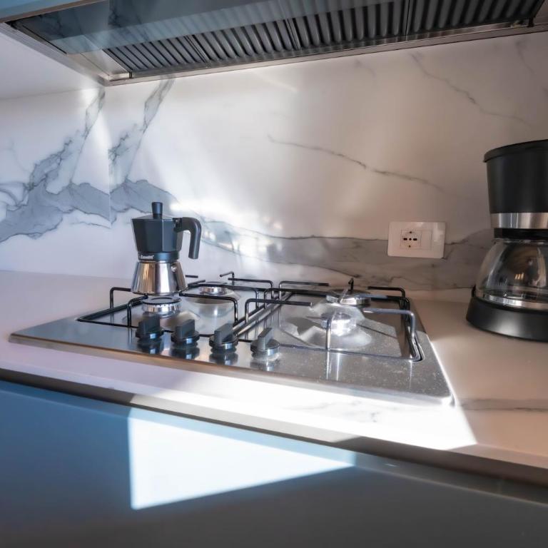 Casa Monika - Ruhige Oase mit Seeblick & Pool - nur 3 Wohnungen bei Lazise - Appartamento Deluxe con 1 Camera da Letto e Vista Giardino - 6