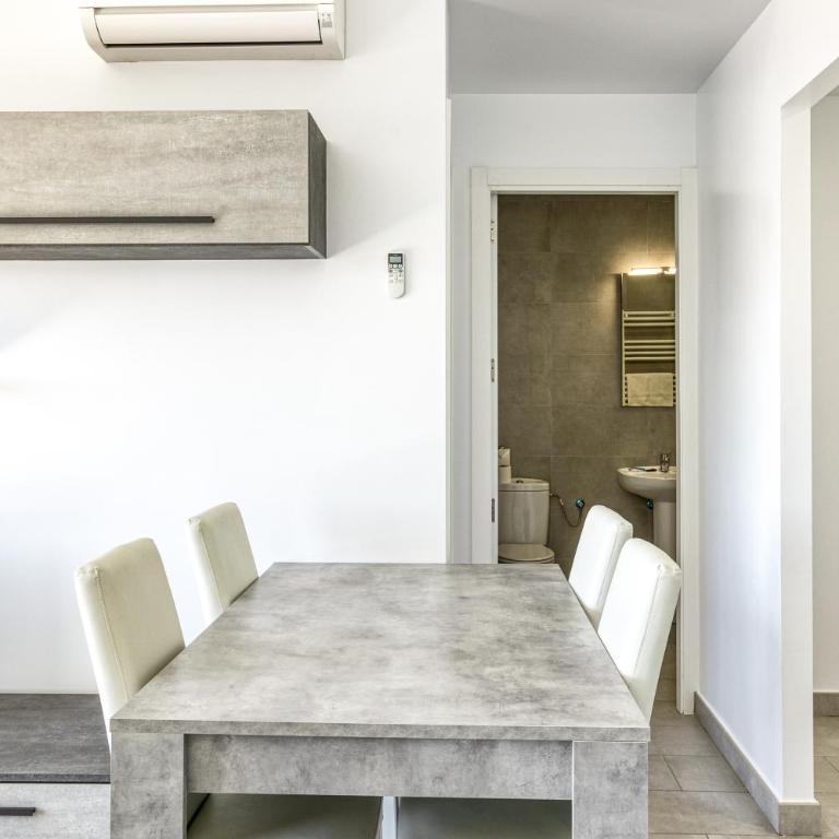 Giuliano Superior 4 personas - Habitación Cuádruple con ducha - 17