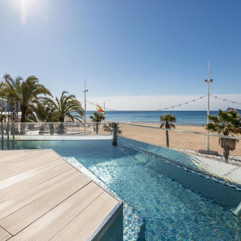 Hotel Cimbel - Deluxe Double Room with Private Pool - 4