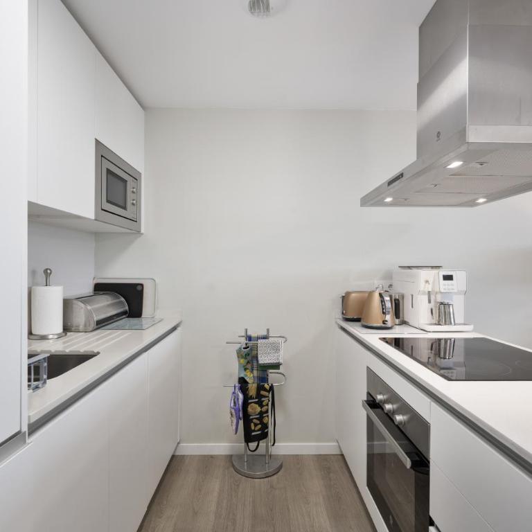 Bonita Planta Baja En Estepona - Apartamento con terraza - 9