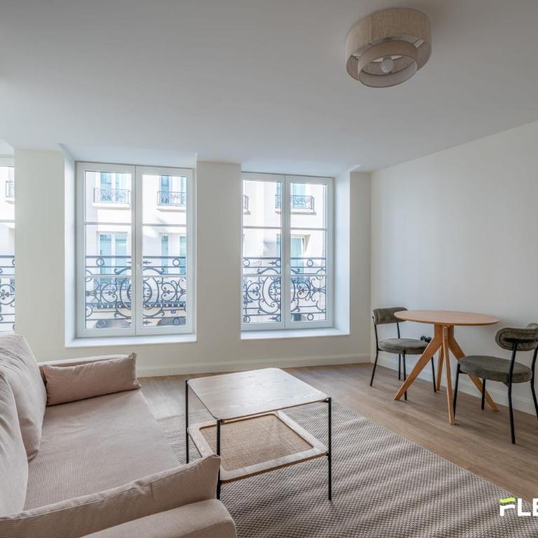 T2 lumineux proche Grands Boulevards Paris 10è - Appartement - 1