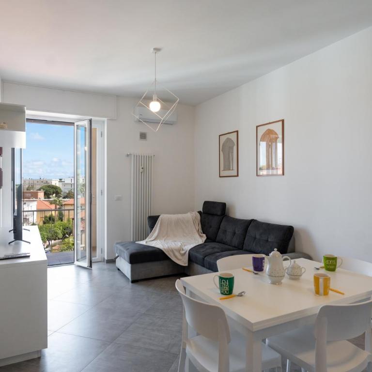 Casa Maestrale - Elegante con Balcone Vista Mare - Appartamento con 2 Camere da Letto - 1