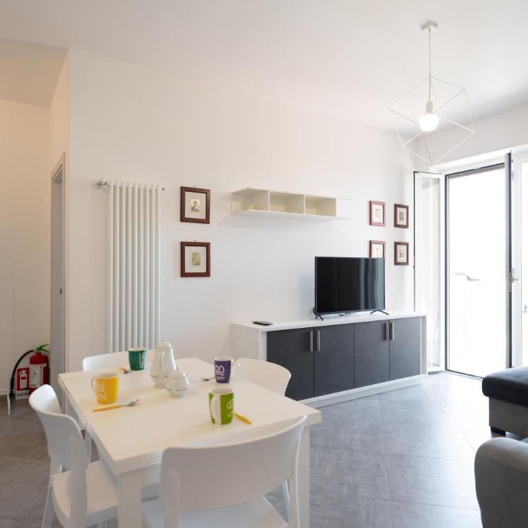 Casa Maestrale - Elegante con Balcone Vista Mare - Appartamento con 2 Camere da Letto - 3