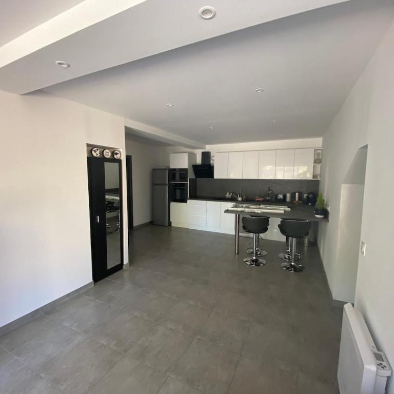 Monaco-beach 20min ground floor parking airconditioning wifi - Maison 2 Chambres - 27