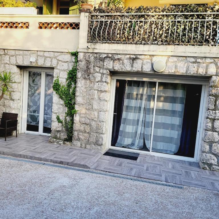 Monaco-beach 20min ground floor parking airconditioning wifi - Maison 2 Chambres - 34