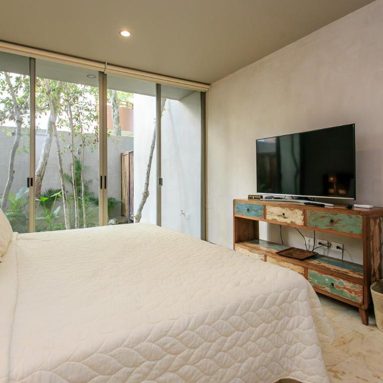 Eco-chic Design Condos Wrapped in Nature's Elements by Stella Rentals - Apartamento de 2 dormitorios - 1