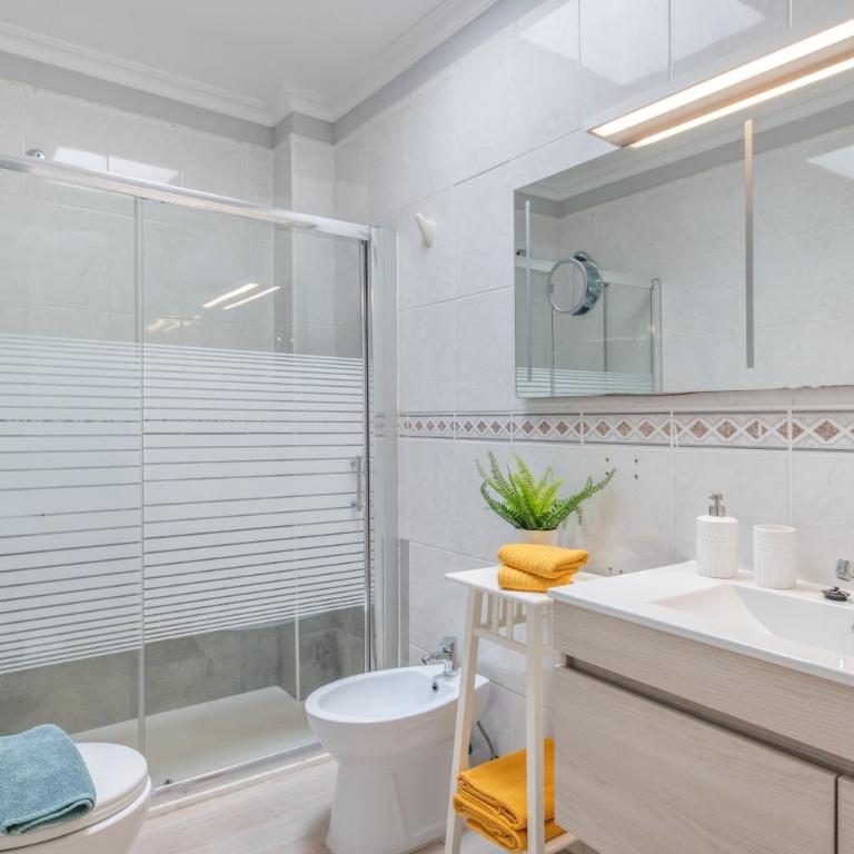 Dream Papagayo, Playa Blanca - Three-Bedroom Apartment with Mountain View - 16
