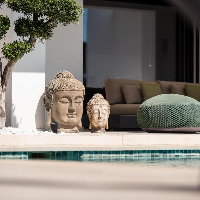 Absolute high end villa with pool & Jacuzzi - Villa - 18