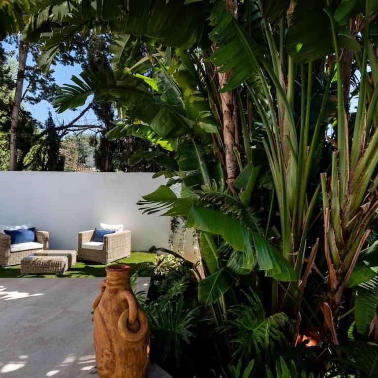 Absolute high end villa with pool & Jacuzzi - Villa - 23