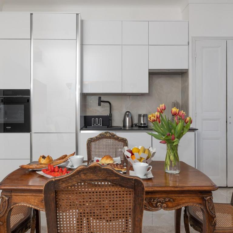 "Philomer Remparts" Art Deco Apartments by Sea and Parc - One-Bedroom Apartment with Ocean View - 7