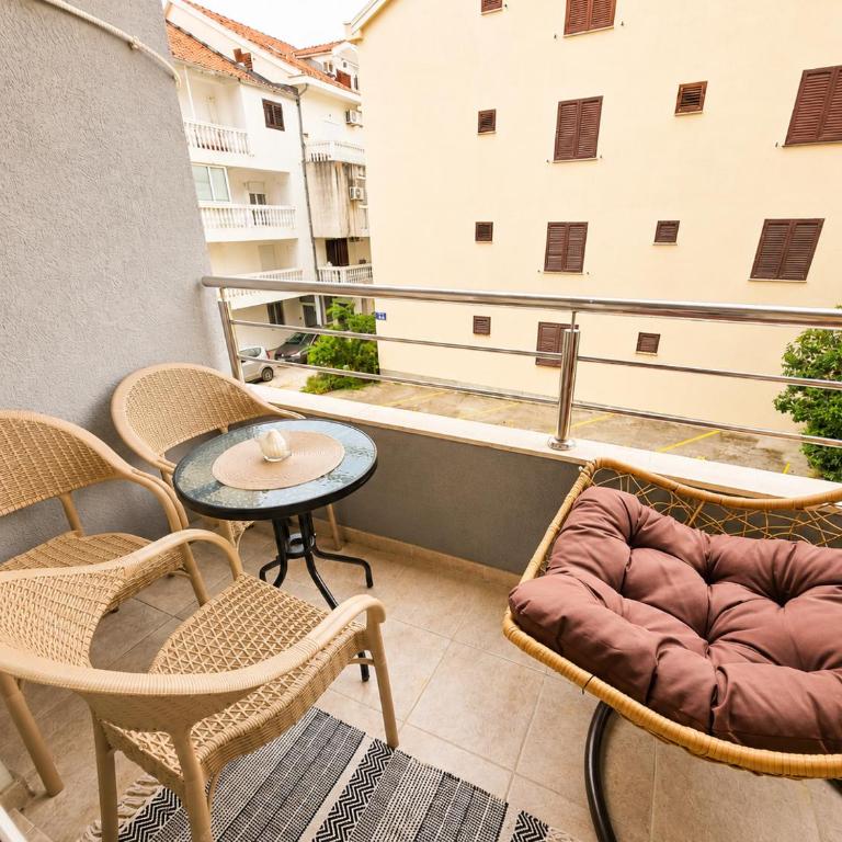 Laki 1 - Apartman sa 2 Spavaće Sobe - 3