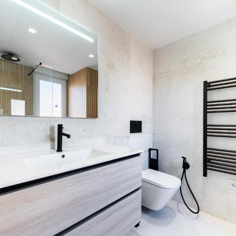Sunrise Center Suites - Two-Bedroom Apartment - 15