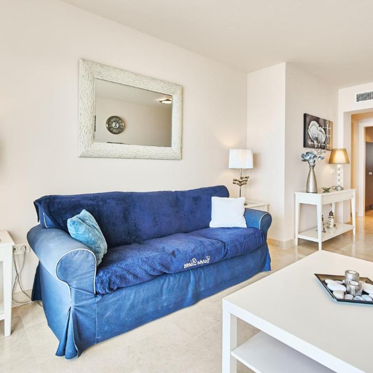 Ocean Vista - Two-Bedroom Deluxe Apartment with Ocean View - 9