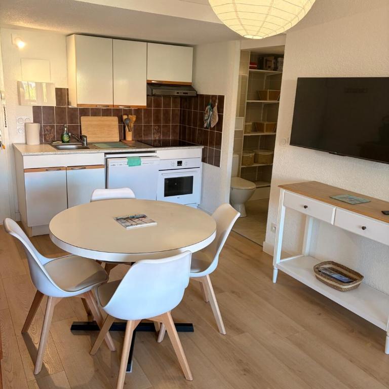 Logement 52 m2 à 80m de la plage - One-Bedroom Apartment - 1