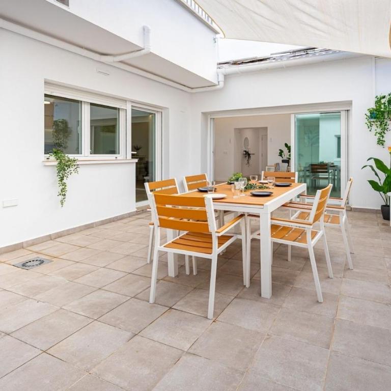 Casa moderna 3 hab, terraza privada - Three-Bedroom House - 19