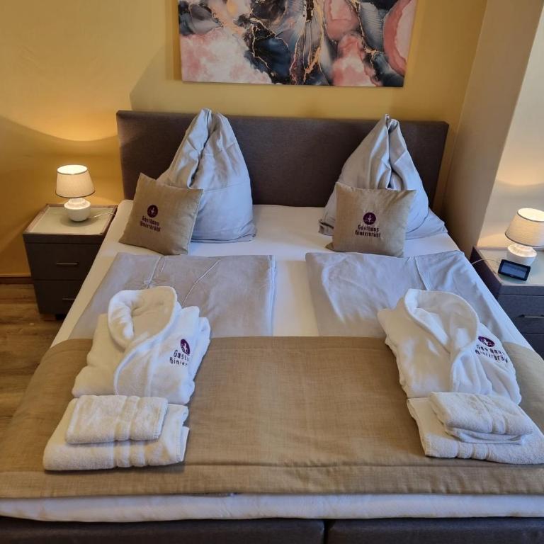 Gasthaus Hinterbrühl - Doppelzimmer mit Gemeinschaftsbad - 1