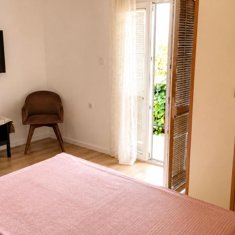 Sunny Nest 3-Bedroom Bar - Apartman sa 2 Spavaće Sobe - 5