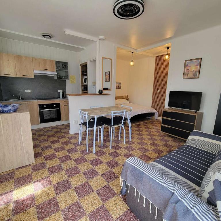 Joli studio de plain pied pour 2 ou 3 personnes 100m de la mer Portiragnes plage LXTRAM32 - Studio - 4