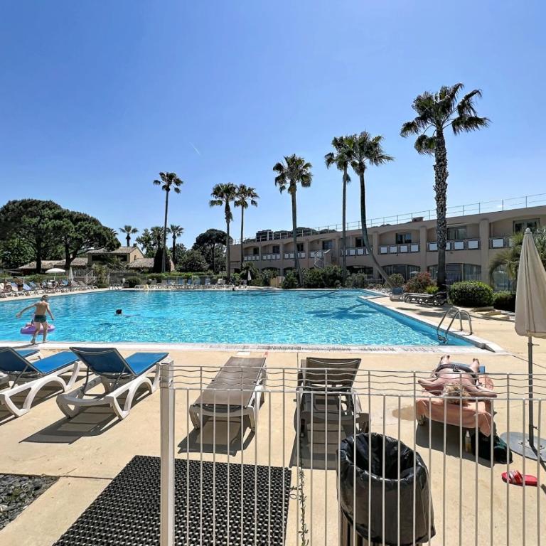 Mandelieu-la-Napoule Studio - Apartment with Garden View - 2