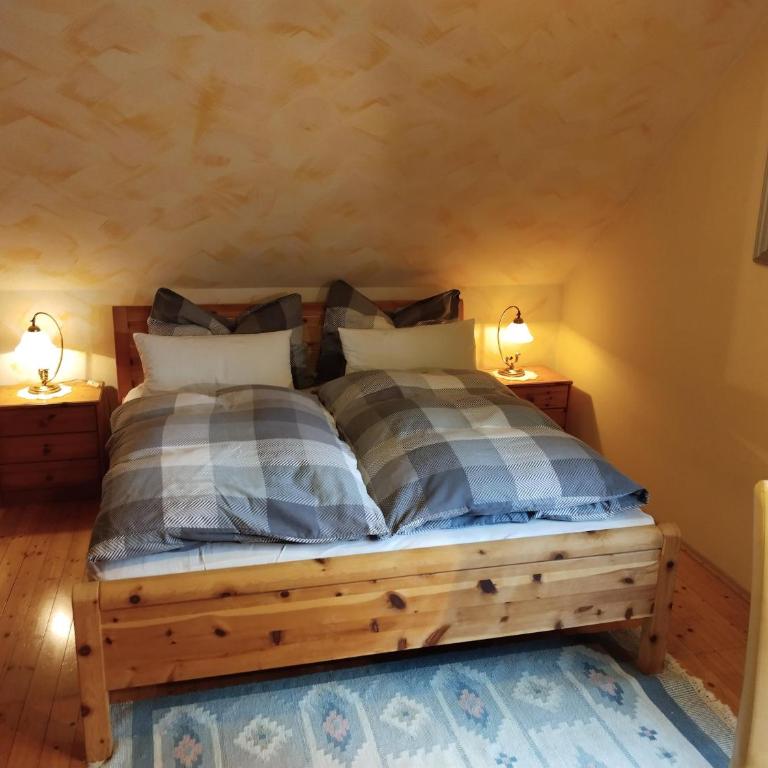 Ferienwohnung Jauk - Doppel-/Zweibettzimmer mit Bad - 8