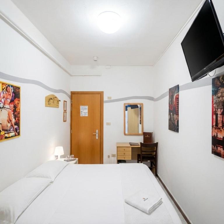 Hotel Danieli - Camera Economy Doppia con Letti Singoli - 5
