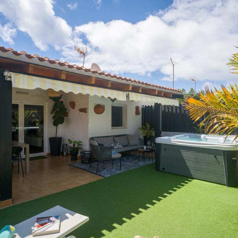 Oasis Beach Holiday Home with jacuzzi - Casa de 3 dormitorios - 63
