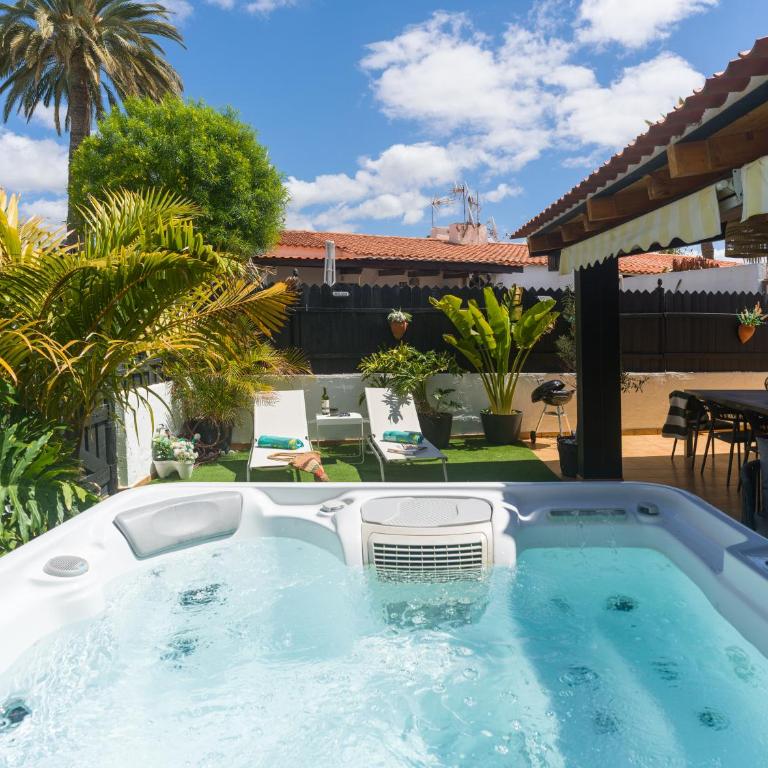Oasis Beach Holiday Home with jacuzzi - Casa de 3 dormitorios - 1