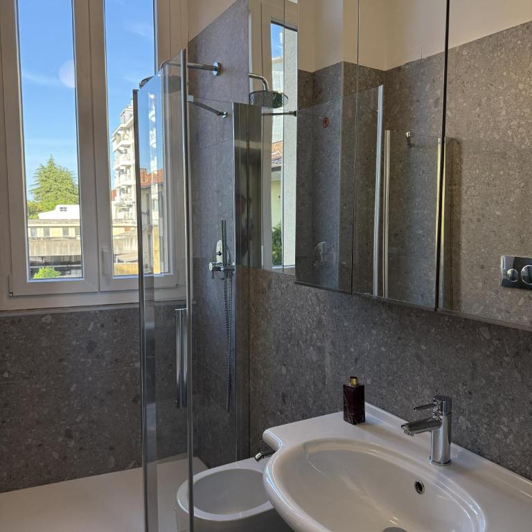 Urban Comfort Udine by DOCG apartment - Appartamento Deluxe con 4 Camere da Letto - 10