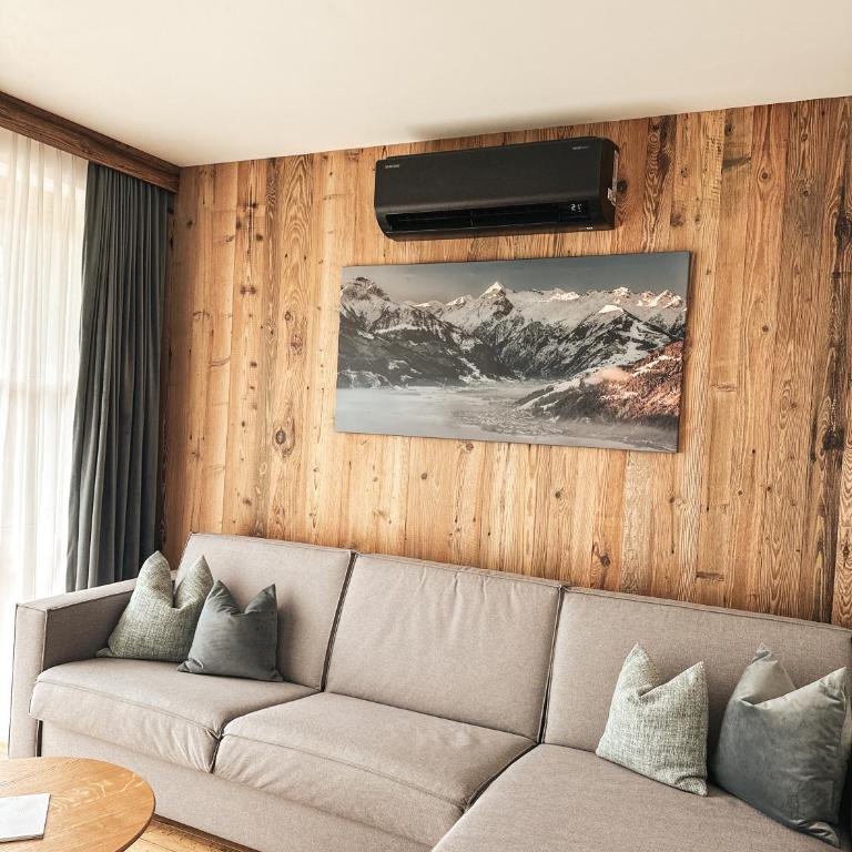 ZAGLGUT Premium Hotel & Chalets, Zell am See-Kaprun - Wellness & Infinity Pool, Air Conditioning, Panoramic Views & Summer Card Included - Suite mit Sauna und Badewanne - 5