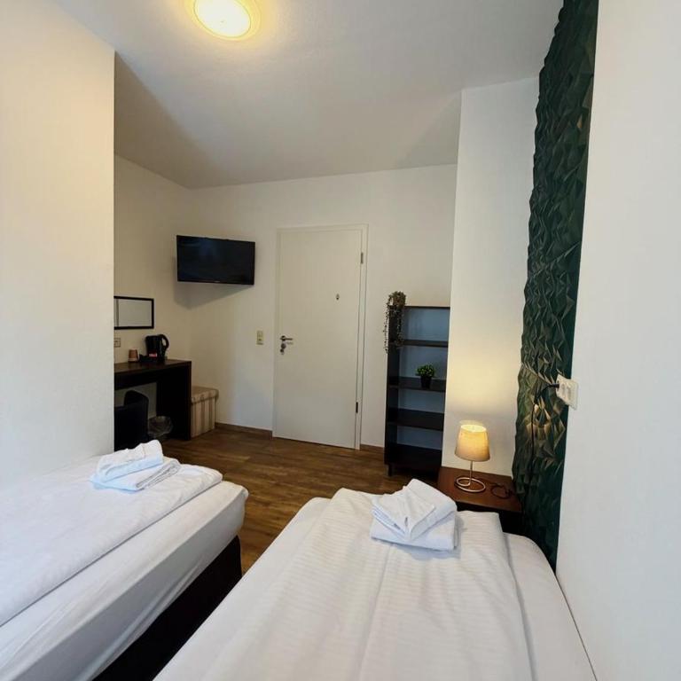 my Hostel Füssen - Standard Zweibettzimmer mit Gemeinschaftsbad - 3