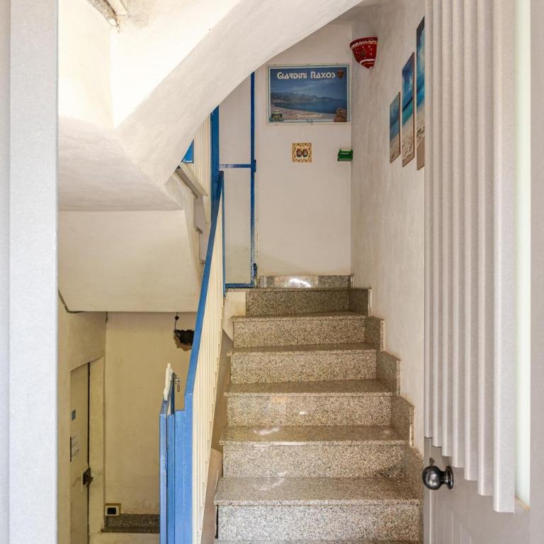 Casa A'mmare - 20mt dal mare - Centro Giardini Naxos - Appartamento con 1 Camera da Letto - 12