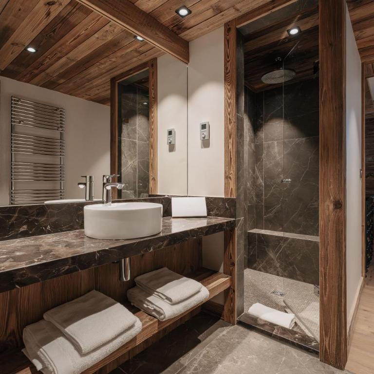 Appartement Etoile - LES CHALETS COVAREL - Three-Bedroom Apartment - 16
