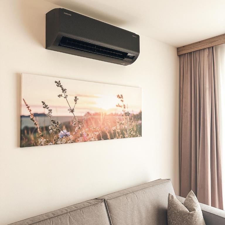 ZAGLGUT Premium Hotel & Chalets, Zell am See-Kaprun - Wellness & Infinity Pool, Air Conditioning, Panoramic Views & Summer Card Included - Panorama Superior Suite mit Sauna und Badewanne - 3