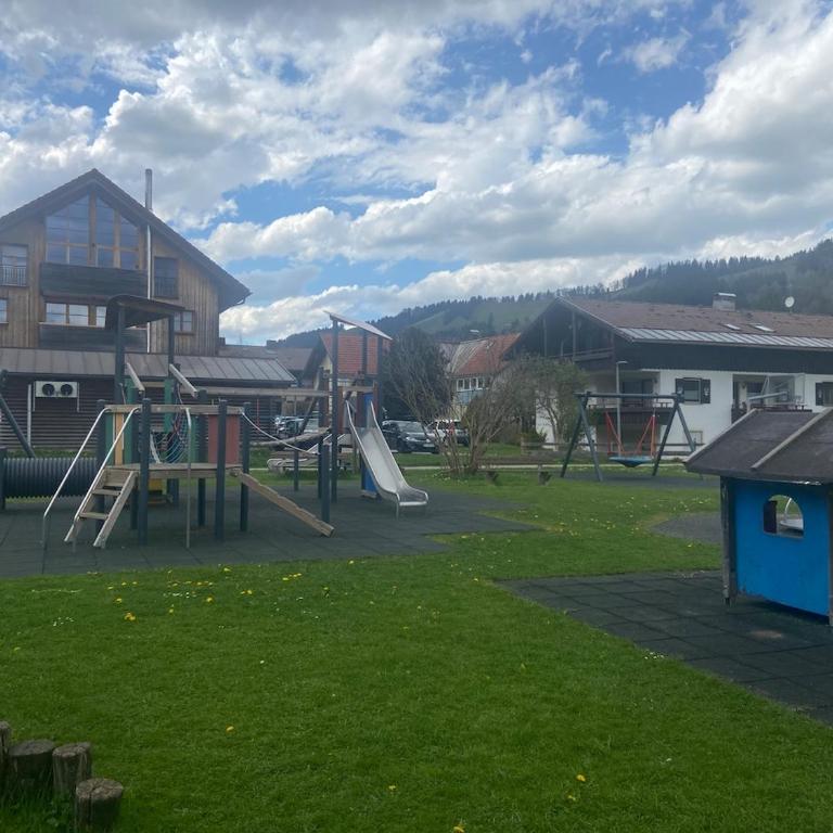 Ferienwohnung "Allgäu Glück" - Apartment mit 2 Schlafzimmern - 98